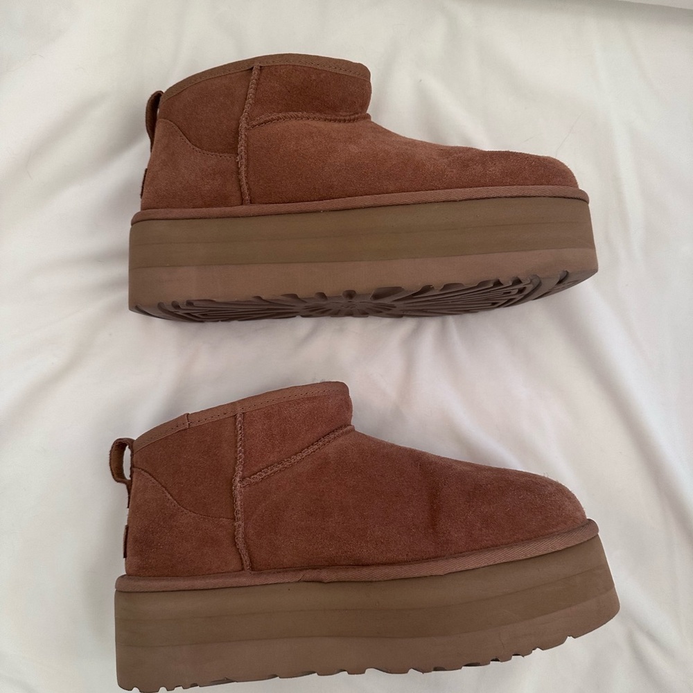 Authentic UGG Classic Mini Platform Boot Size 10 … - image 5